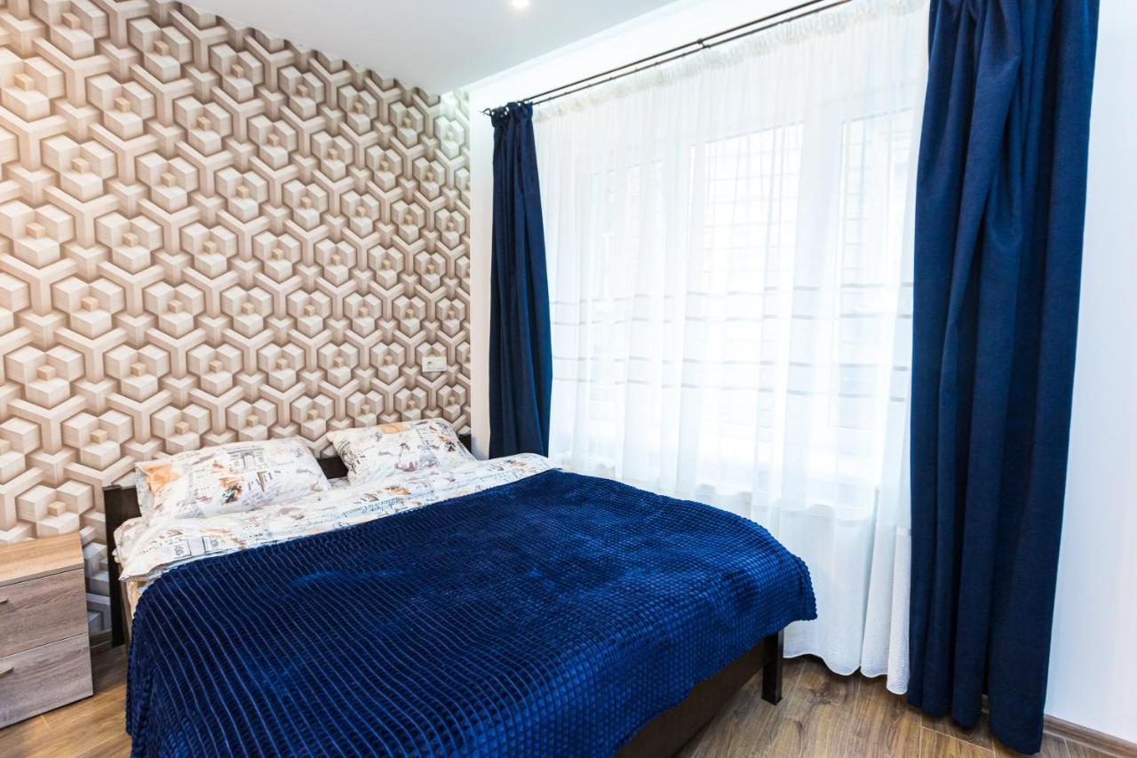 2 Kn. Romana Apartment Lviv Eksteriør billede