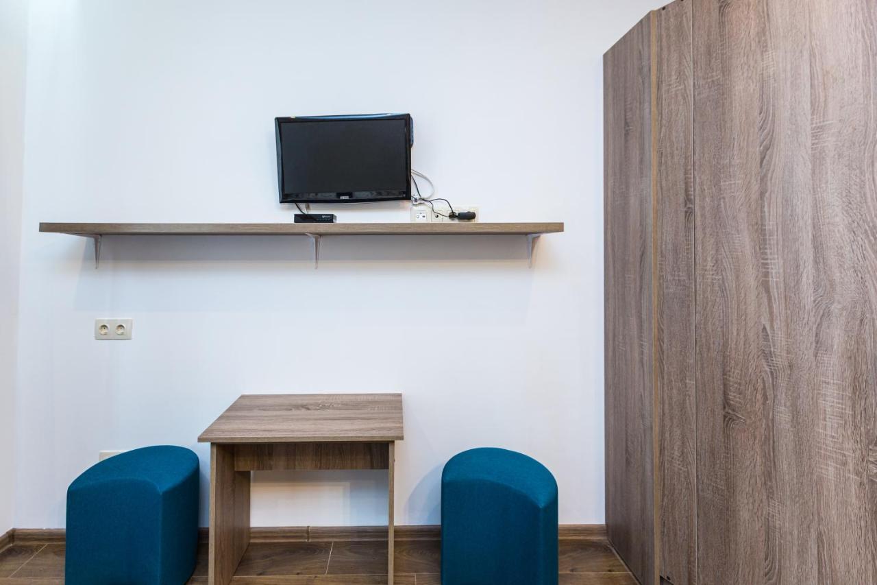 2 Kn. Romana Apartment Lviv Eksteriør billede
